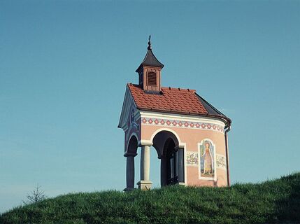 Die Marienkapelle am Sernauberg.