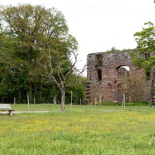 Kirchenruine Aura