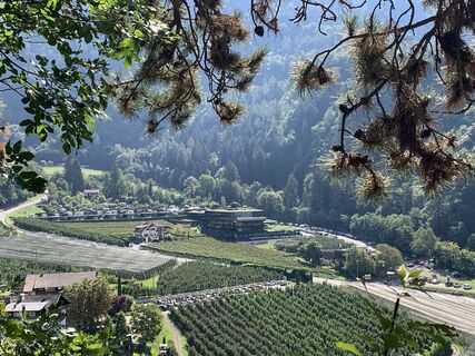 Foto von Mo He entlang der Tour