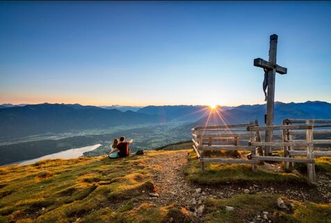 Sonnenuntergang am Tschierweger Nock mit Blick auf den Millstätter See