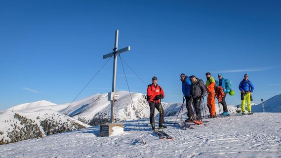 Rosenkogel Gipfel. Dahinter Lahneck