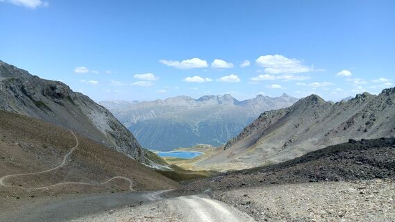 Fotografija s spletne strani Niccolò Ratti na poti