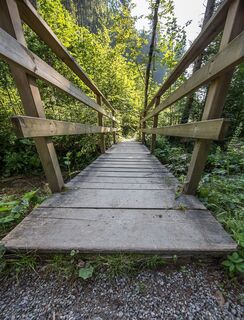 Brücke über den Bach am Prälatenweg (c) Pater Martin
