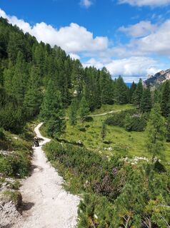 Fotografija s spletne strani Frank77 na poti