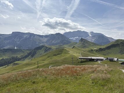 Fotografija s spletne strani Harm Laitem na poti