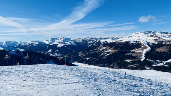 Fotografie z Hans van der Linde na trase