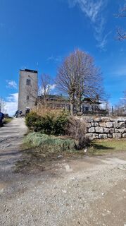 Fotografija s spletne strani EP87 na poti
