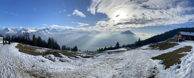 Fotografija s spletne strani Cüneyt Hanke na poti