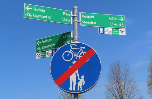 Radwegweiser bei Eugendorf