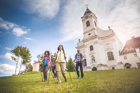 Wanderer haben Maria Langegg erreicht