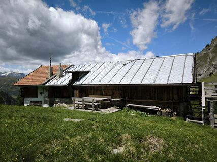 Fotografija s spletne strani Walter Tinkhauser na poti