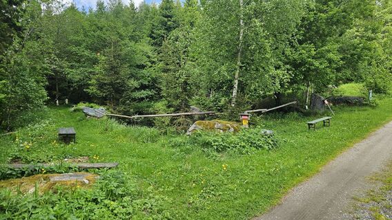 0.7 km Zur Teufelsmauer