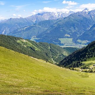 Niedernsiller Hochsonnberg – Blick vom Klingler Törl auf die Berggipfel der Hohen Tauern