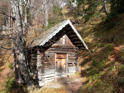 kleine Jagdhütte unterhalb des Buchsattels
