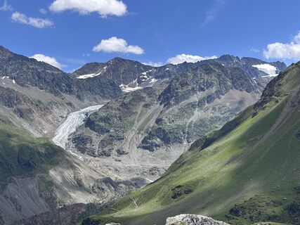 Photo de Emi le long du parcours