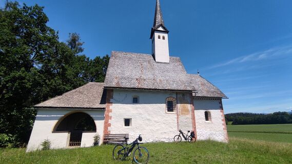 Fotografija s spletne strani Miklós Kovács 1 na poti