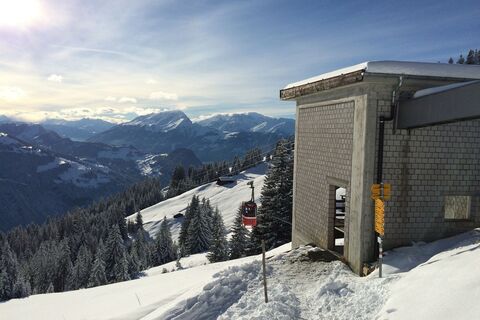 Das Bähnli bringt Sie hinauf aufs Eggli