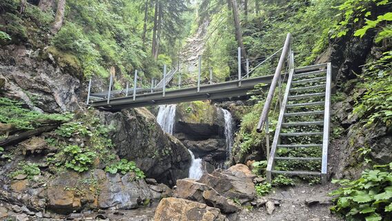 Fotografija s spletne strani Szuki76 na poti