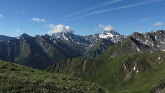 Ausblick vom Alptrider Sattel Richtung Muttler und Stammerspitz