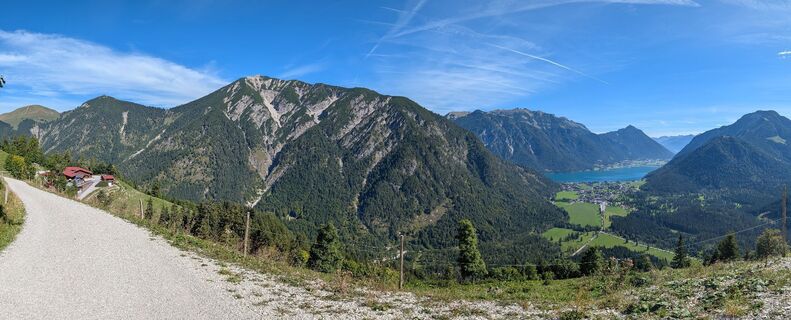 Fotografija s spletne strani twuest na poti