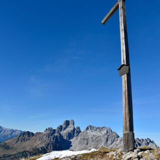 Sulzenschneid mit Gipfelkreuz