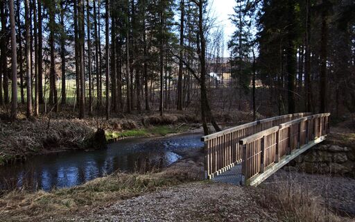 Brücke über den Oichtenbach