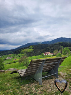 Sitzmöglichkeit am Wegesrand