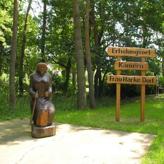 Frau Harke in Kamern