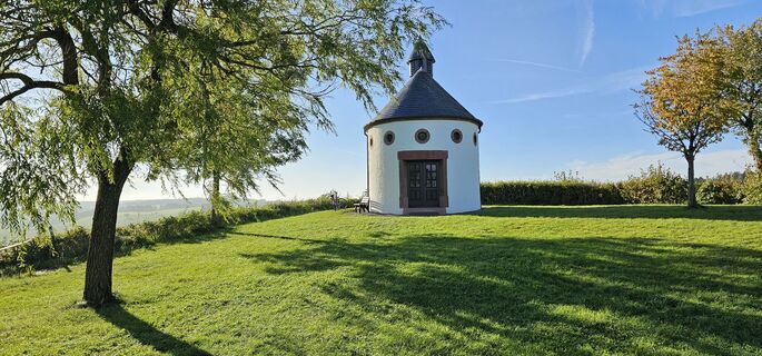 Kapelle Walhausen Steffeln (c) Touristik GmbH Gerolsteiner Land, Leonie Post
