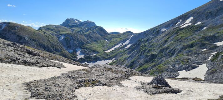 Vor dem Abstieg ins Ochsenreichkar - Blick zum Hochschwab