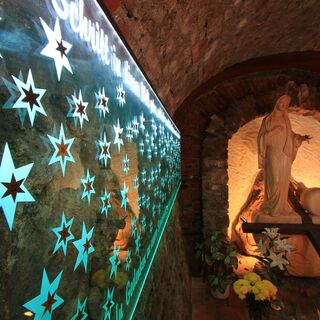Friedensgrotte - Sternenkindergedenktafel in St. Ruprecht an der Raab, Oststeiermark