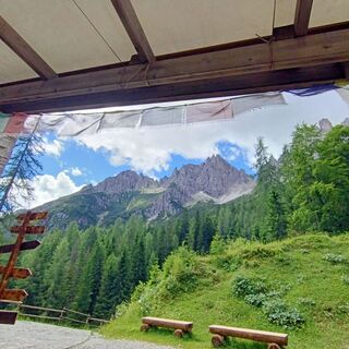 Blick Richtung Urtisiel von der Schutzhütte Giaf