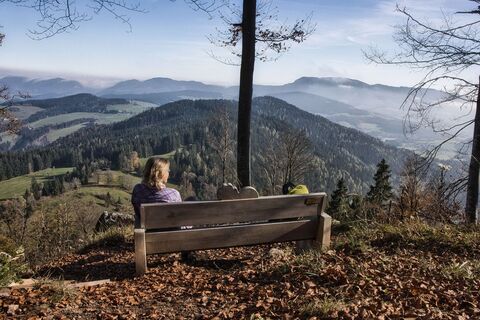 Rastplatz bei der "Hopfenhöhle"