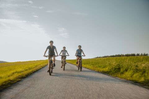 Radtour Radfahrerinnen Donauradweg