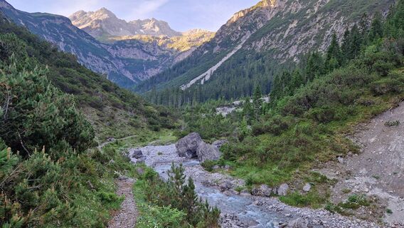 Morgentliche Stimmung im Otterbachtal, Blick Richtung Branntweinboden.