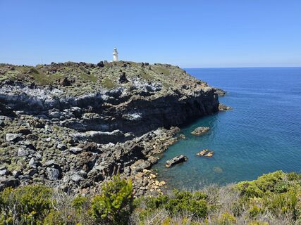 Fotografija s spletne strani Titti na poti