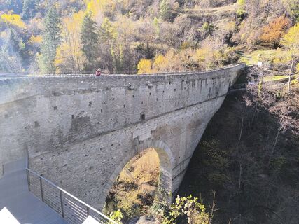Fotografija s spletne strani Arnold Glatz na poti