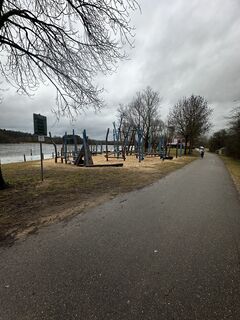 Fotografija s spletne strani Adrian Staisch na poti