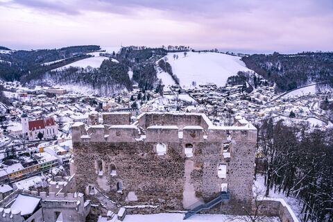 Ausblick von der Burgruine Kirchschlag