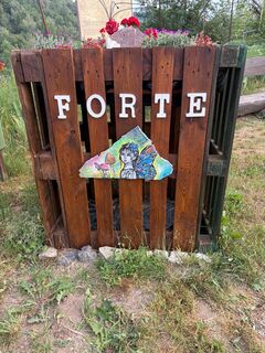 Gemalte Losa bei Borgata Forte – Bichl del Cro