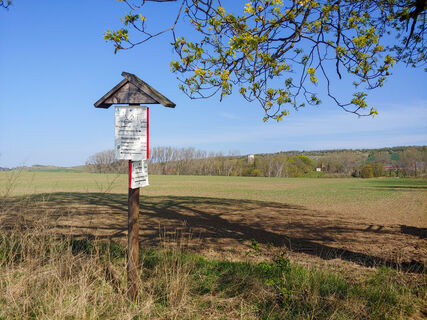 Hinweisschild kurz vor der Gersdorfer Burg