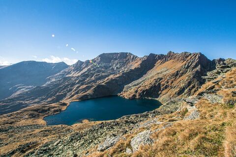 Der Weißensee unterhalb des Gipfels