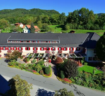 Das Gasthaus Ogris im Sommer