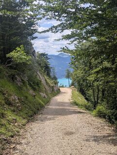 Fotografija s spletne strani mounttwosisters na poti