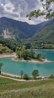 Photo de George Tangara le long du parcours