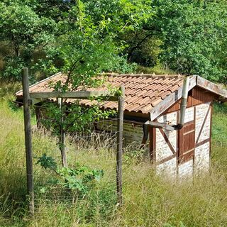 "Öbsterhütte" - diente den im Obstbau tätigen Menschen als Schutzhütte und Lagerraum