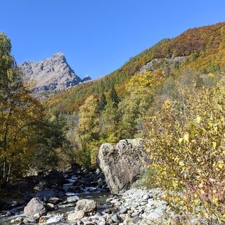 Uja di Mondrone im Hintergrund
