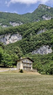 Photo de George Tangara le long du parcours