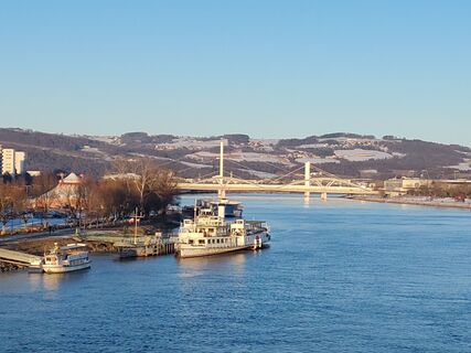 Fotografija s spletne strani Ernst na poti