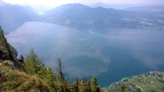 Blick vom Gipfel des Mahdlgupf auf den Attersee
